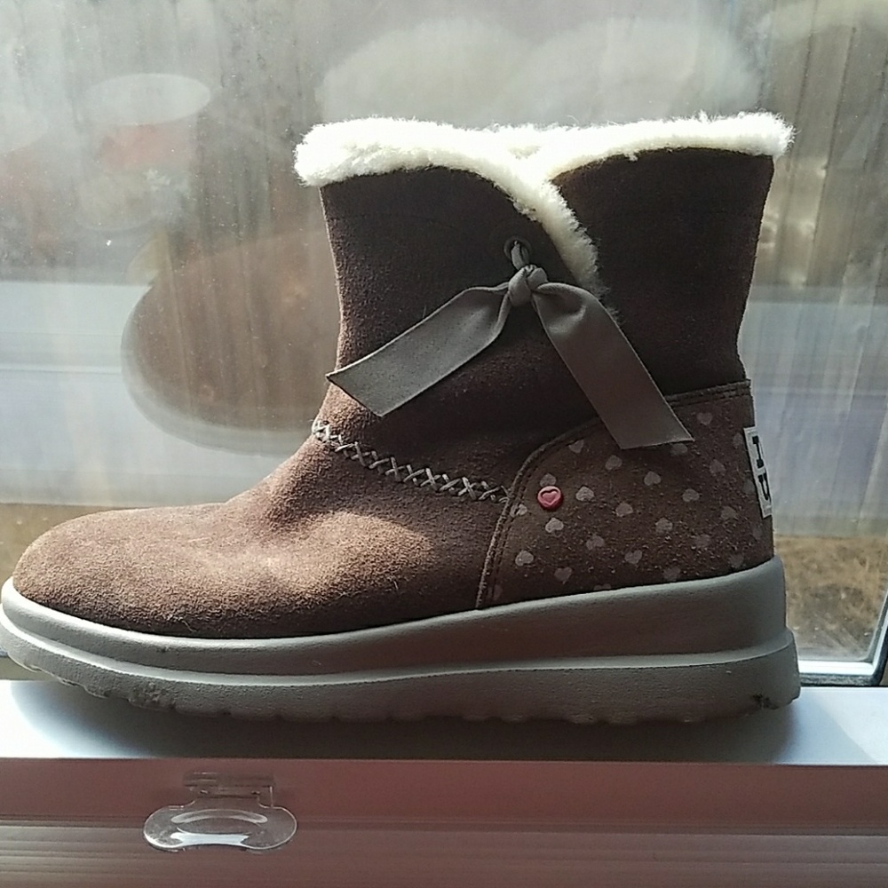 I heart Uggs size 9